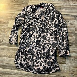 Three-quarter length sleeve top